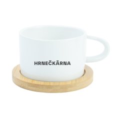 Makronka, bílá, keramický designový hrnek s bambusovým podtáckem